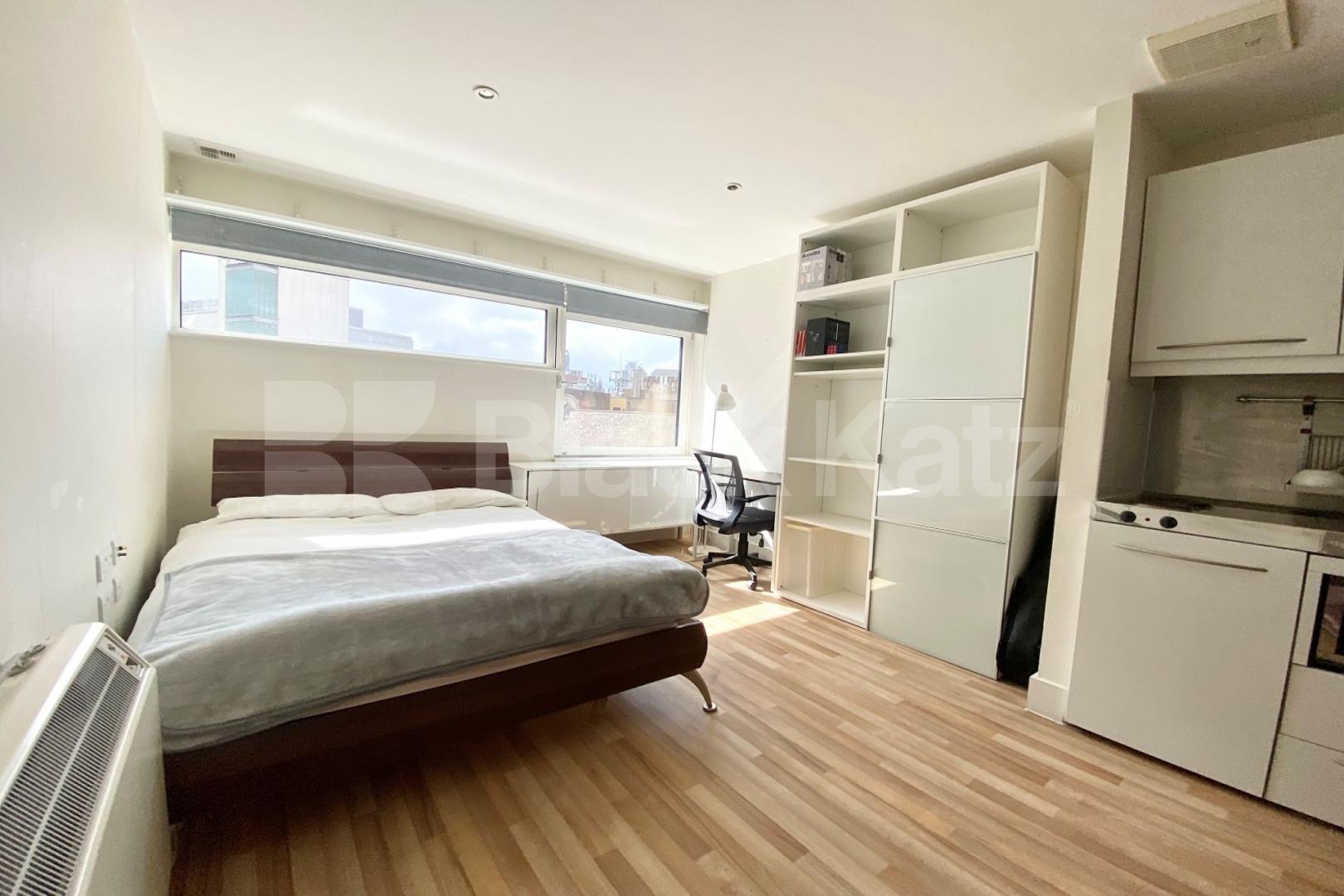 One of the most desirable address in London Bridge  Empire Square, 34 Long Lane , Borough